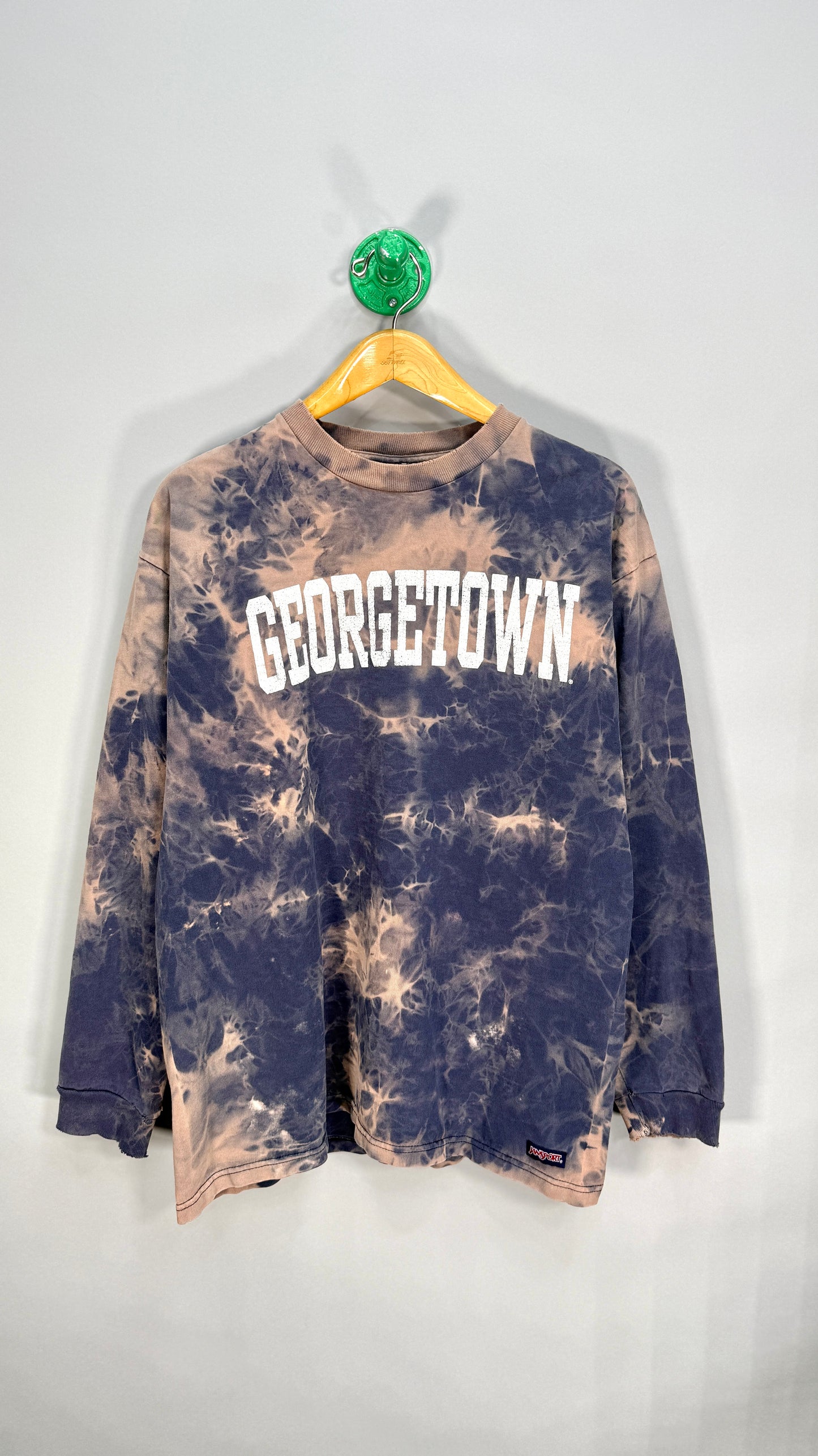 Georgetown Long Sleeve - L