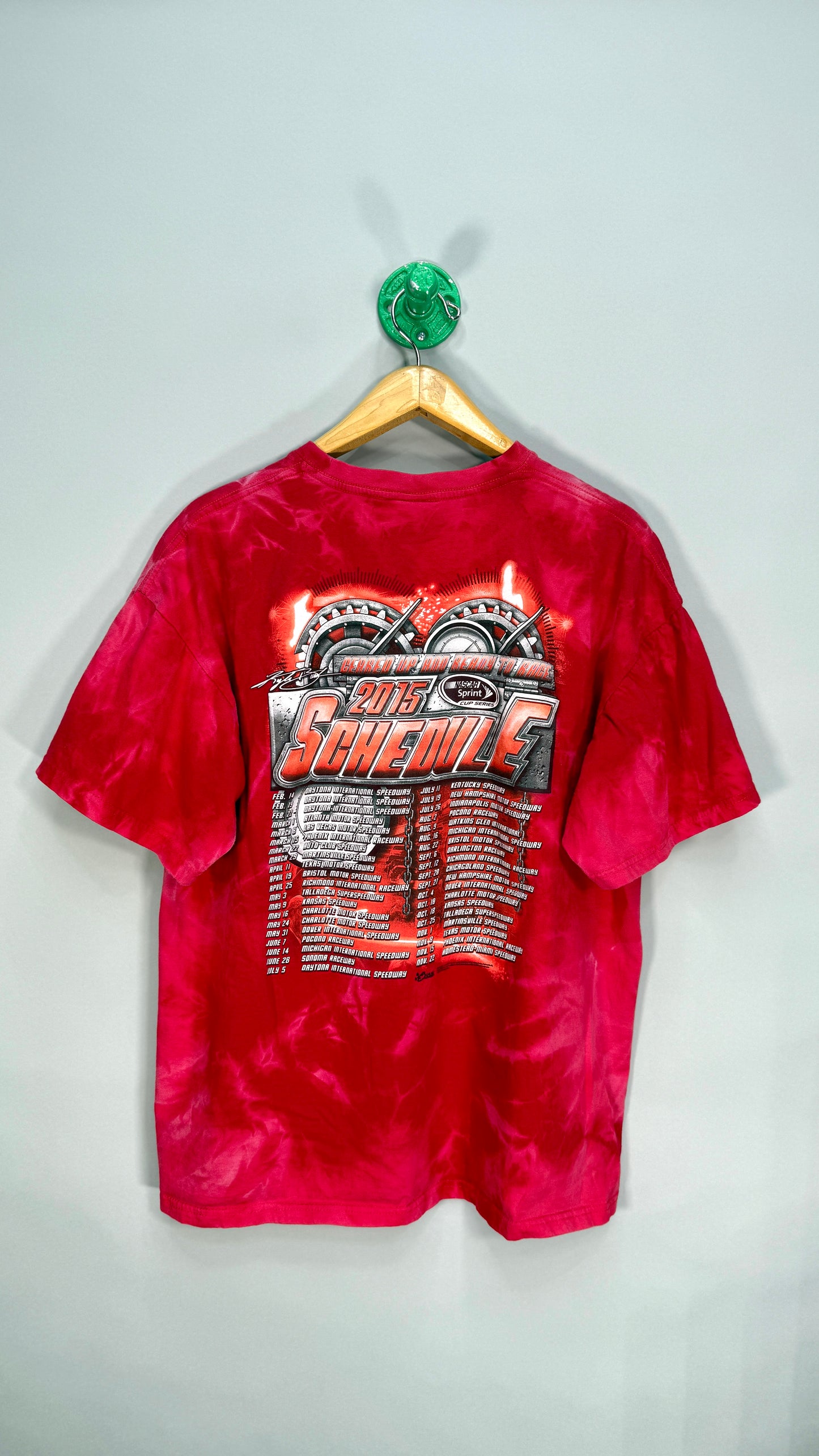 Nascar Kyle Busch T Shirt - L