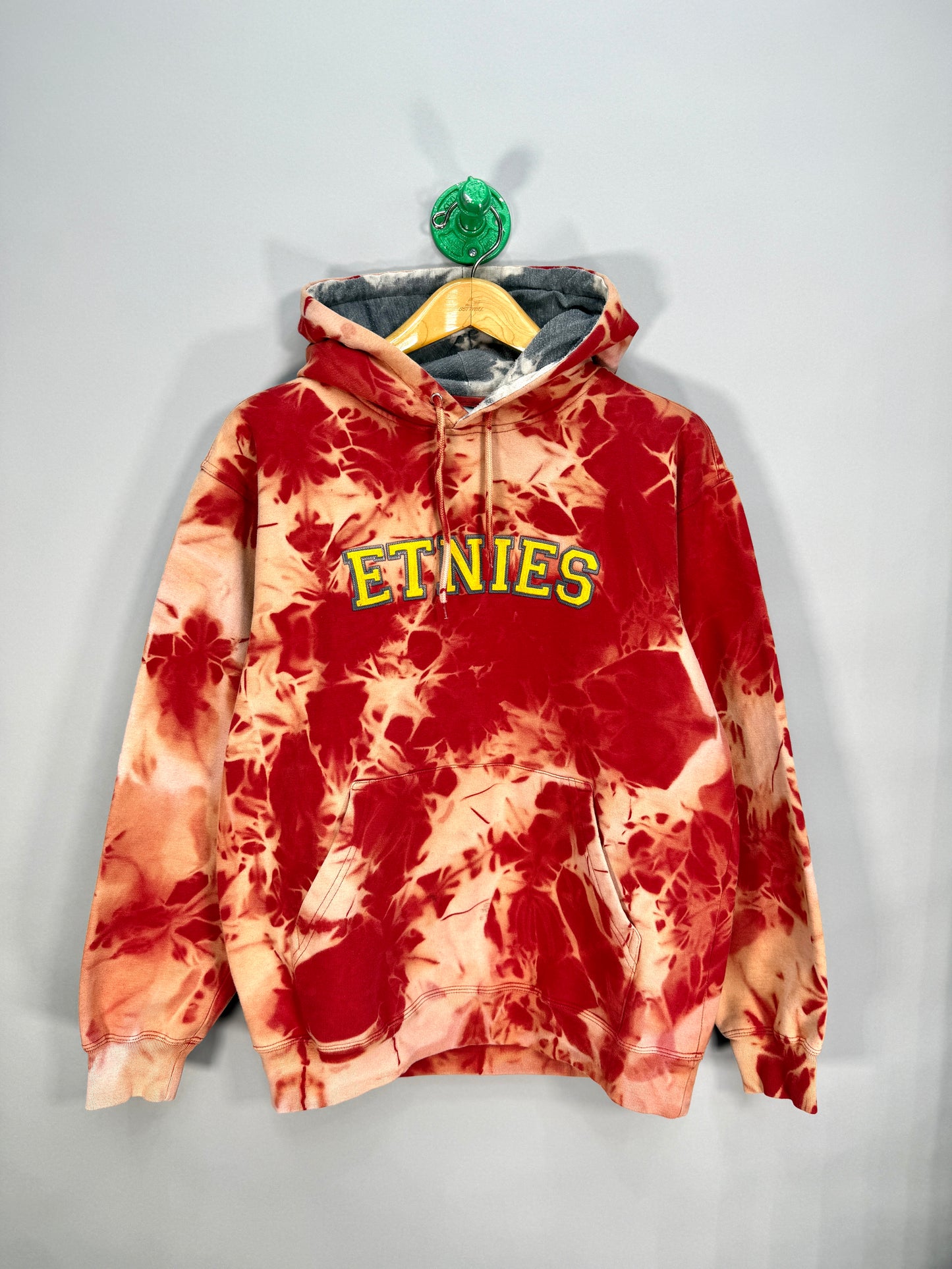 2000s Etnies Hoodie - M